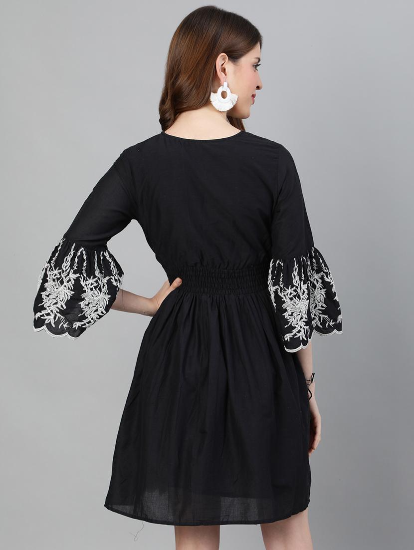 bell sleeves embroidered dress - 17692084 - Zoom Image - 3