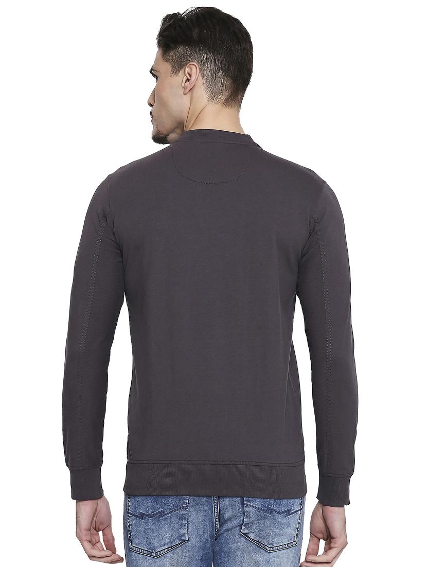 grey solid t-shirt - 17692238 - Zoom Image - 3