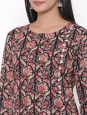 floral straight kurta - 17692912 - Standard Image - 4