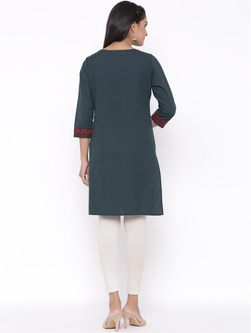 embroidered straight kurta - 17692924 - Zoom Image - 3