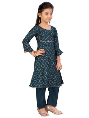 green printed suit set - 17692955 - Standard Image - 2