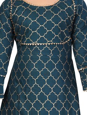 green printed suit set - 17692955 - Standard Image - 4