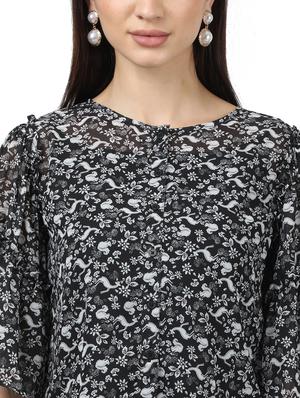 bell sleeved printed top - 17694449 - Standard Image - 5