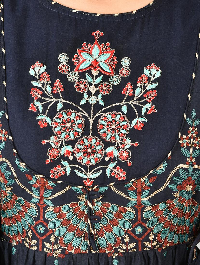 blue cotton fit & flare gown - 17695153 - Zoom Image - 5