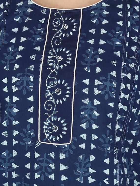 navy blue printed straight kurta - 17697927 - Zoom Image - 4