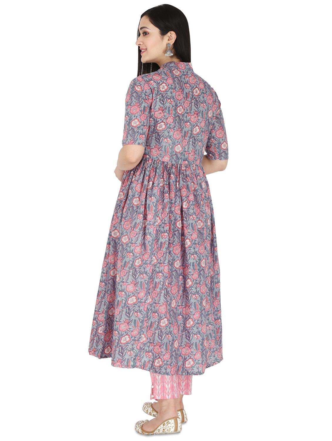 peach floral flared kurta - 17697935 - Zoom Image - 3