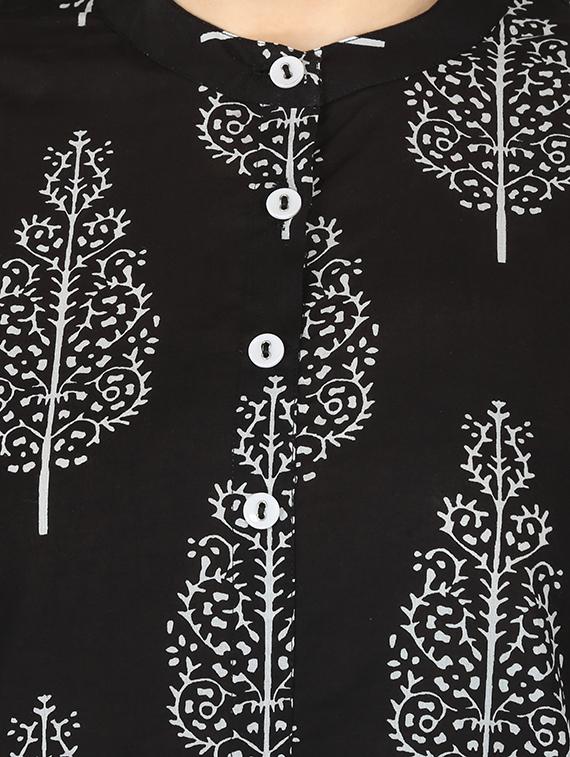 black cotton straight kurta - 17697943 - Zoom Image - 5