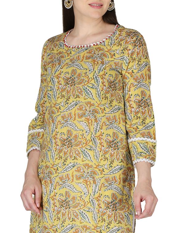 yellow cotton straight kurta - 17697946 - Zoom Image - 4