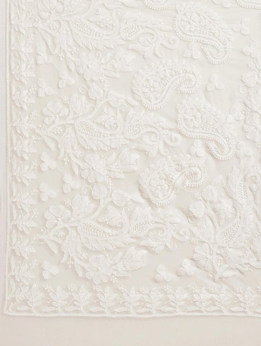 ada hand-embroidered white chikankari saree with blouse - 17707265 - Zoom Image - 4