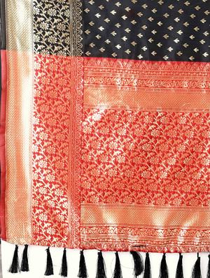 zari work banarasi saree with blouse - 17707349 - Standard Image - 3