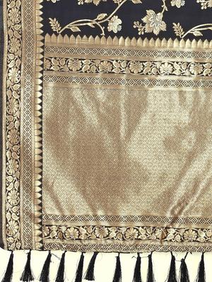 self design kanjivaram saree with blouse - 17707354 - Standard Image - 3
