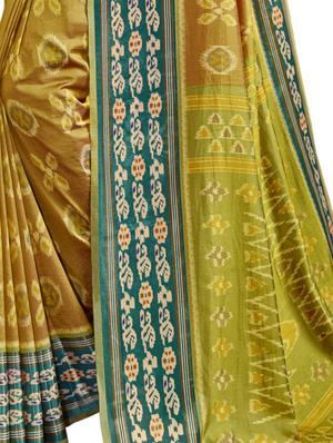 ikat printed saree with blouse - 17714782 - Standard Image - 3