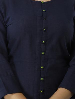 solid a-line kurti - 17714979 - Standard Image - 5