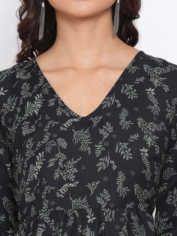 v-neck floral a-line dress - 17715092 - Zoom Image - 4