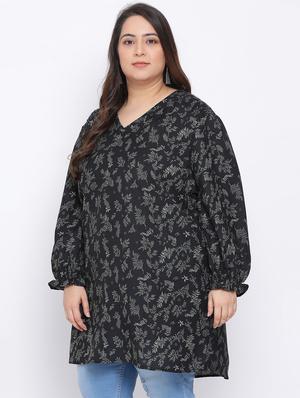 v-neck plus long top - 17715100 - Standard Image - 2