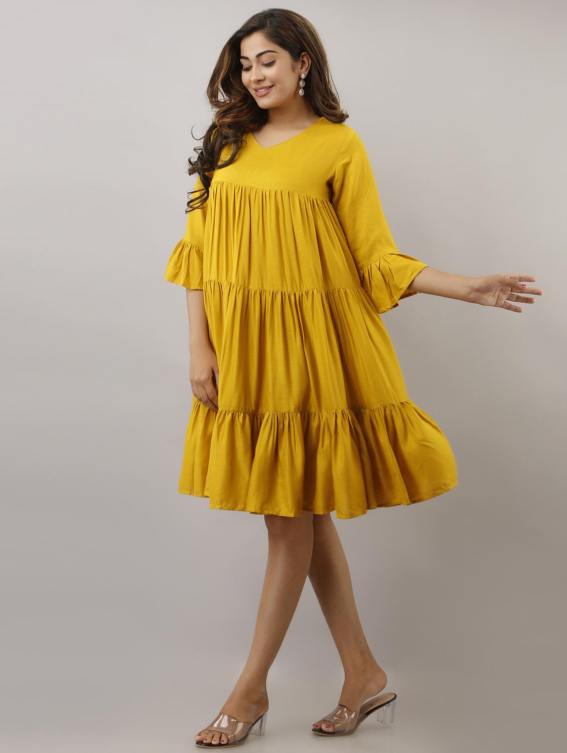 bell sleeved solid tiered dress - 17717599 - Zoom Image - 4