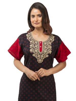 round neck printed nighty - 17718655 - Standard Image - 4