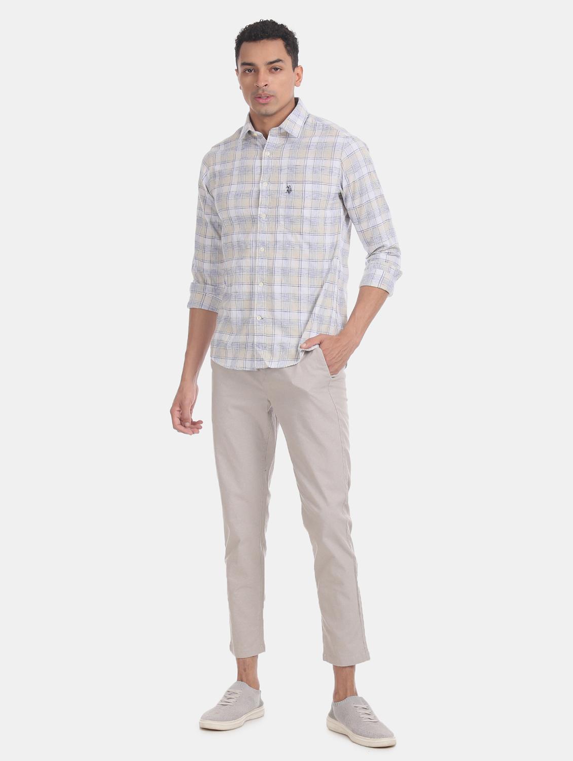 beige solid flat front casual trouser - 17730517 - Zoom Image - 4