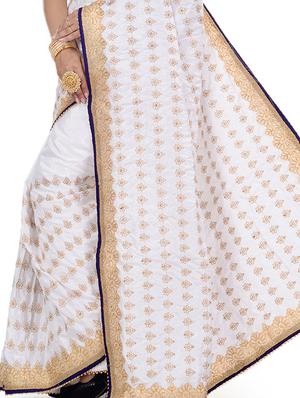 zari embroidered saree with blouse - 17732669 - Standard Image - 4