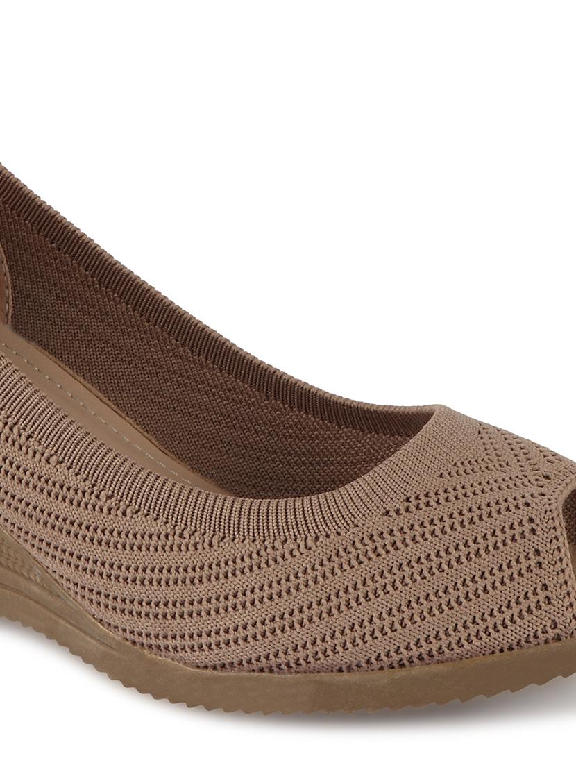 beige synthetic platforms pumps - 17737479 - Zoom Image - 5