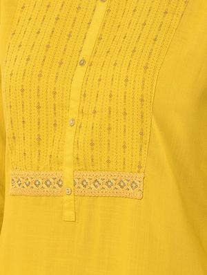 solid embroidered straight kurta - 17740971 - Standard Image - 4