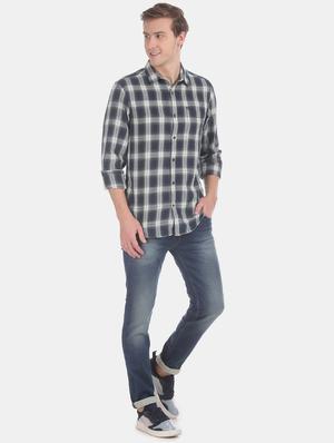 blue light washed denim jeans - 17742449 - Standard Image - 4
