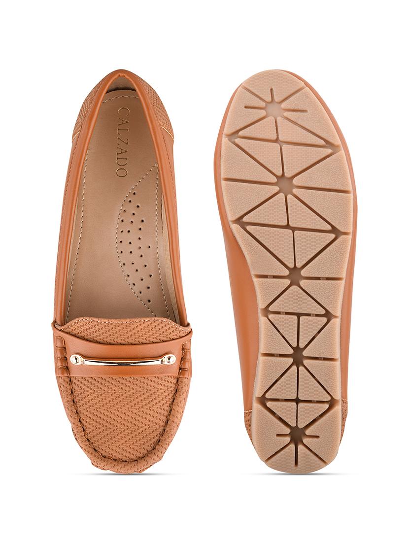 tan synthetic slip on casual shoes - 17750957 - Zoom Image - 4