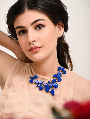 blue leafy necklace - 17757307 - Standard Image - 4