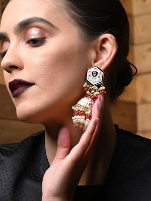 white metal jhumka earrings - 17758064 - Standard Image - 4