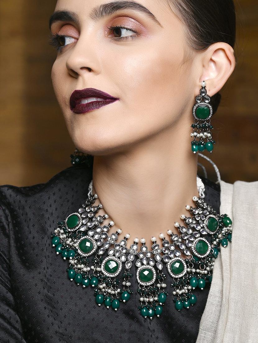 green metal choker necklace - 17758145 - Zoom Image - 5
