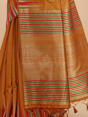 ikat tussar saree with blouse - 17758640 - Standard Image - 4