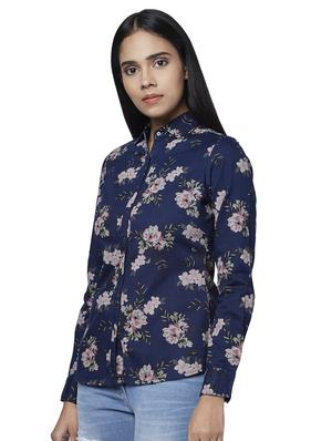 curved hem floral shirt - 17759068 - Standard Image - 2