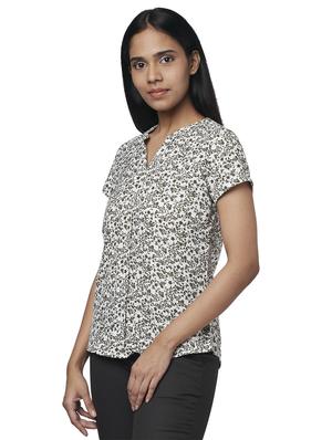mandarin neck floral top - 17759390 - Standard Image - 2