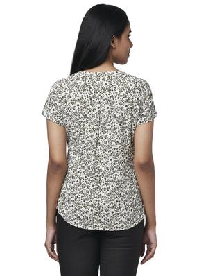 mandarin neck floral top - 17759390 - Standard Image - 3