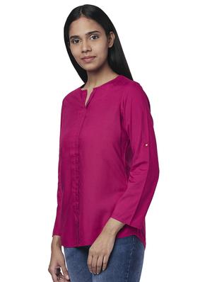 notch neck solid top - 17759435 - Standard Image - 2