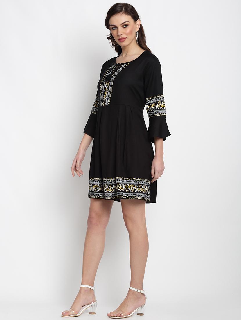tie up neck printed a-line dress - 17762148 - Zoom Image - 2