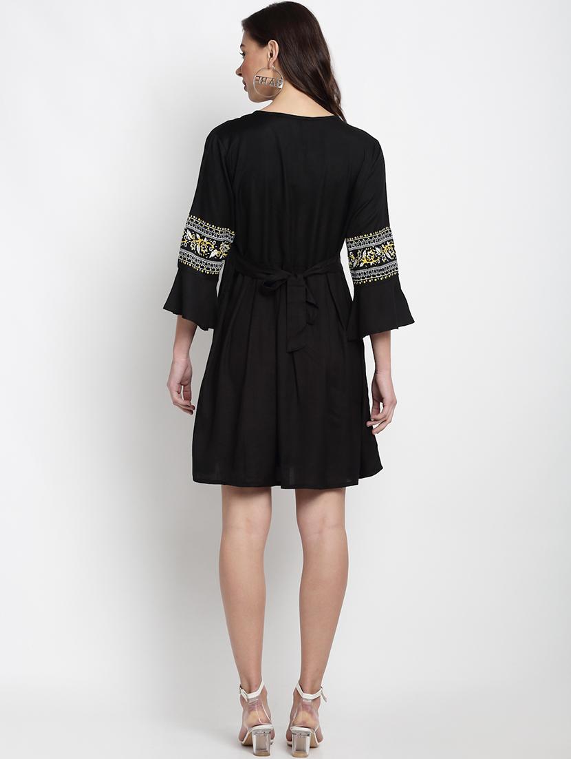 tie up neck printed a-line dress - 17762148 - Zoom Image - 3