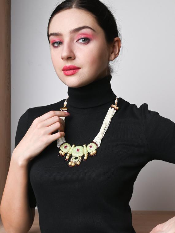 green metal long necklace - 17764179 - Zoom Image - 4