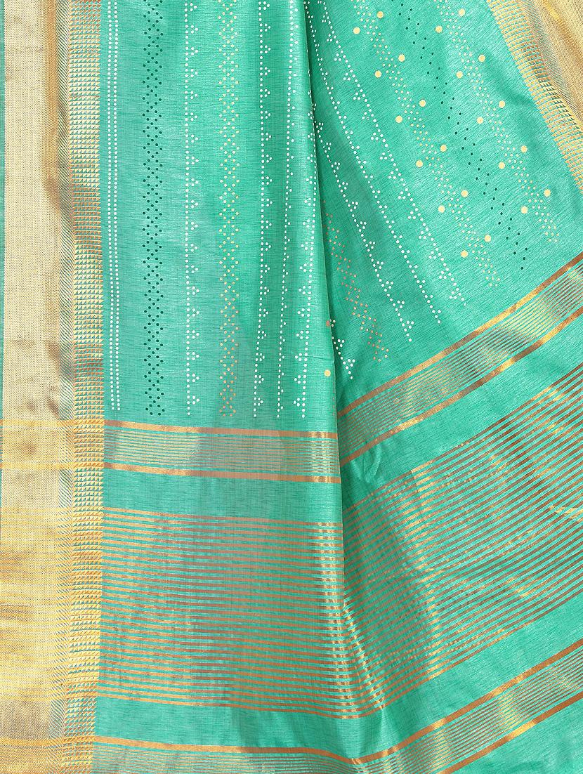 gold bordered handloom saree with blouse - 17764819 - Zoom Image - 4