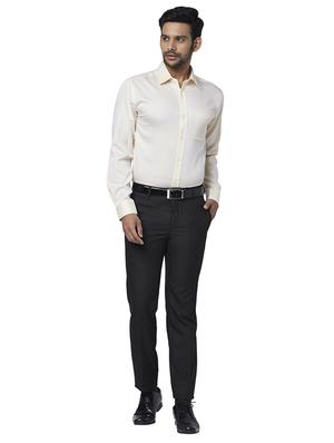 off white solid formal shirt - 17767022 - Standard Image - 4