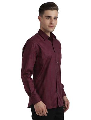 maroon checkered casual shirt - 17767070 - Standard Image - 2