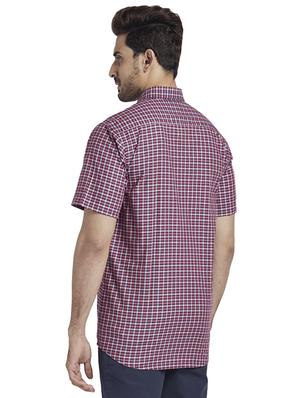 red checkered casual shirt - 17767216 - Standard Image - 3