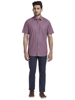 red checkered casual shirt - 17767216 - Standard Image - 4