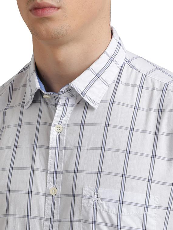 white checkered casual shirt - 17768159 - Zoom Image - 5