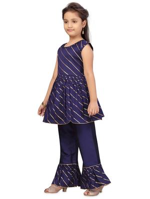 navy blue striped suit set - 17772657 - Standard Image - 2