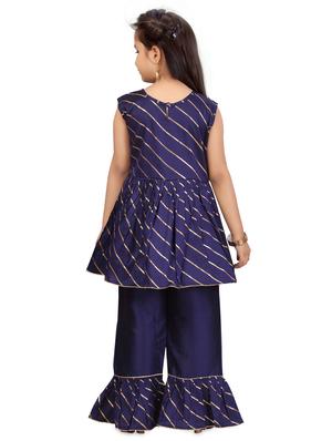 navy blue striped suit set - 17772657 - Standard Image - 3