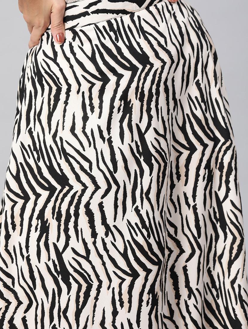 high rise animal print asymmetric skirt - 17773498 - Zoom Image - 4