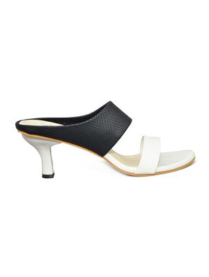 white patent leather one toe sandals - 17774462 - Standard Image - 2