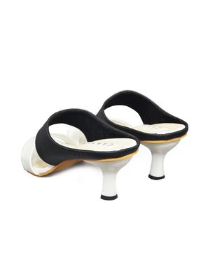 white patent leather one toe sandals - 17774462 - Standard Image - 3
