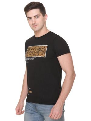 set of 2 multi colored printed t-shirts - 17775721 - Standard Image - 6